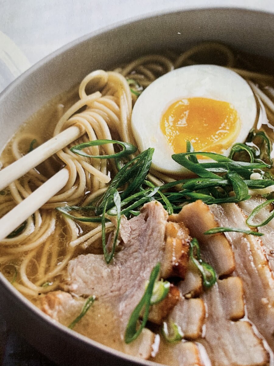 Ramen met enoki en ei