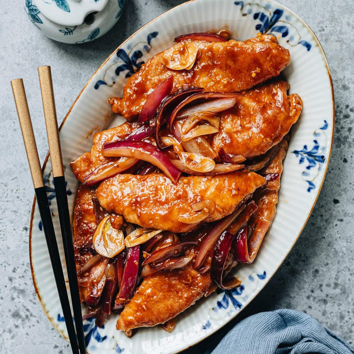 Hong Kong Gebakken Varkenskoteletten (港式洋葱猪扒)