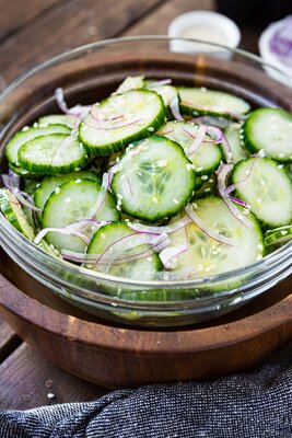 Aziatische Komkommersalade